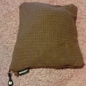 Brown sHOLDIT ° trendy Infiniti scarf